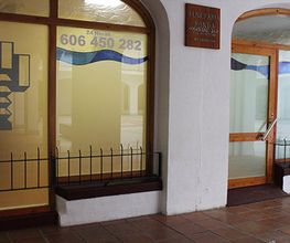 funeraria-ronda-puerta-ingreso-03.jpg