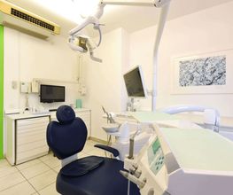 Studio dentistico dr. med. Airoldi Giulio Bild 6