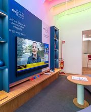 Negozio Flagship Sky | Via Lagrange immagine 2