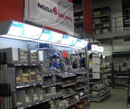 Standortbild Innenraum Lager MEGA eG Garching, Großhandel für Maler, Bodenleger und Stuckateure