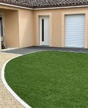 entrée en gazon synthétique Dm green, Minéralstar gris et Alvéostar beige sur Bassillac et Auberoche.