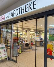 Aussenansicht der Zebra-Apotheke