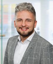 ERGO Versicherung Dennis Mager Bild 2