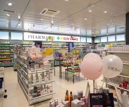 interieur-pharmacie-sun-store-romont
