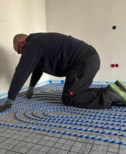 H+S Immobilien GmbH aus Koblenz bietet professionelle Lösungen für moderne Fußbodenheizungen. Mit hoher Präzision und Qualitätsanspruch sorgt das Unternehmen für effiziente, gleichmäßige Wärmeverteilung in Neu- und Altbauten – für höchsten Wohnkomfort und nachhaltige Energieeffizienz.
