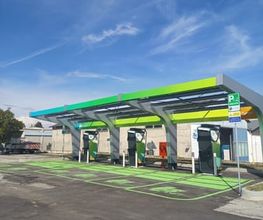 IPLANET Ricarica in sicurezza in modalità ultra fast per tutti i veicoli elettrici.