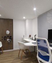 Vista interior del consultorio de pruebas de pérdida auditiva en en centro de Audika en Santander de la Calle San Fernando, 58. 