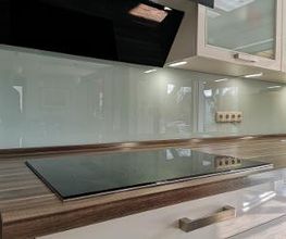 Küchenrückwand aus Glas
