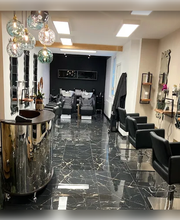 Salon de Coiffure 8ème Art image 1