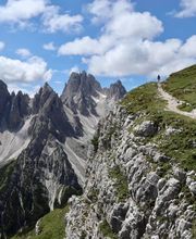 Défi Montagne - mountain shop à Peseux (NEUCHÂTEL). Magasin d'articles de sports spécialisés 

FORCELLA LONGERES
L’autre côté des Tre Cime di Lavaredo. 