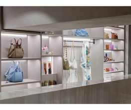 LOEWE Montenapoleone immagine 3