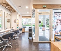 Pommadine Coiffure image 11