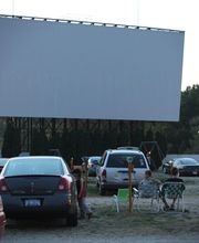 Getty 4 Screen Drive In image 6
