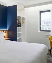 B&B HOTEL Paris 17 Batignolles image 1