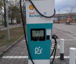 Shell Recharge Charging Station Bild 1