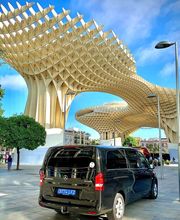 AutoHispalis - Alquiler de minivan con conductor en Sevilla imagen 3