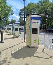 bp pulse Charging Station image 2