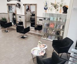 Salon 45° Grad Bild 10