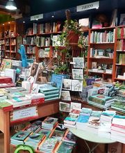 Ombres Blanches image 4