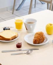 B&B HOTEL Pau Lescar image 3