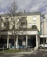 extérieur-de-la-pharmacie-amavita-croix-blanche