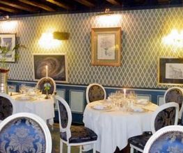 Relais De Poste Saint Jacques image 14