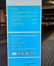 Parkplatz Rathaus Center Dietzenbach APCOA Bild 11