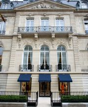 Ralph Lauren Avenue Montaigne image 1