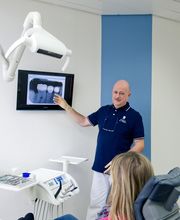 Dr. med. dent. Ernst-Martin Rießner Zahnarzt Bild 6