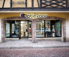 Optic 2000 image 4