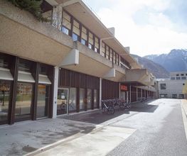 interieur-de-la-pharmacie-sun-store-martigny-manoir