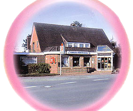 Aussenansicht der Anker-Apotheke Neermoor