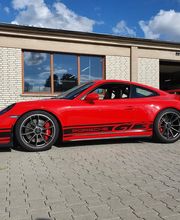 Die ENVER UG ist eine spezialisierte Porsche Werkstatt am Nürburgring mit Fokus auf leistungsstarke Modelle wie den Porsche GT3. Präzise Technik, performanceorientierter Service und motorsportnahe Erfahrung bilden die Grundlage für höchste Qualität.