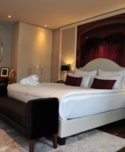 Double bed luxury accommodatio,