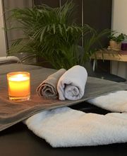 Lolistïc Massages image 1