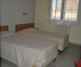 LE LOGIS CHARMANT image 9