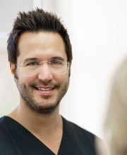 FineDent - Experte für Zahnimplantate Dr. Robert Berdik in Düsseldorf Bild 1