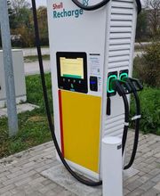 Shell Recharge Charging Station Bild 1