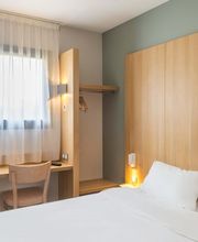 B&B HOTEL Angers Parc Expos image 2