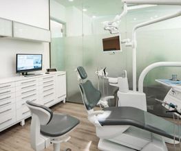 Zahnarztpraxis Memisi Bild 8