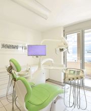 Studio dentistico dr. med. Airoldi Giulio Bild 2