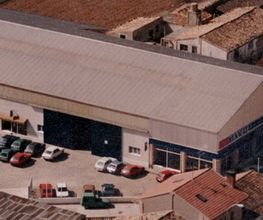 talleres-jose-luis-hijos-patios-parqueaderos-04.jpg