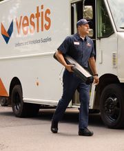 Vestis image 1