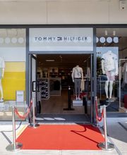 Tommy Hilfiger Outlet image 4