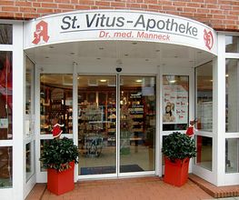 Aussenansicht der St. Vitus-Apotheke