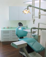 Zahnarztpraxis Dr. Christoph Renker Bild 6