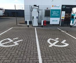 Shell Recharge Charging Station Bild 1