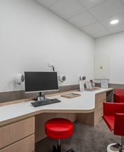 Audioprothésiste Montaigu-Vendee-Alain Afflelou Acousticien image 2