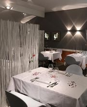 Le Coq Rouge image 5