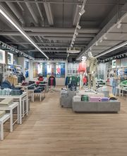 Overall View - In-Store